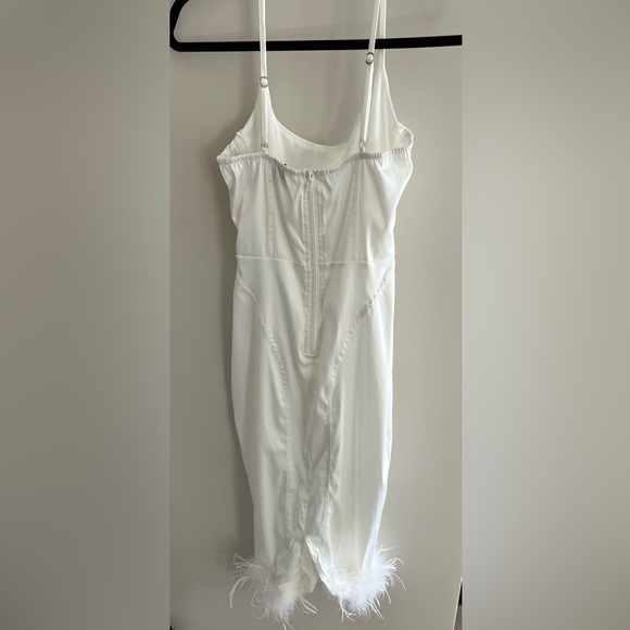 Selfie Leslie White Midi Dress with Feather Trim - Picture 4 of 5